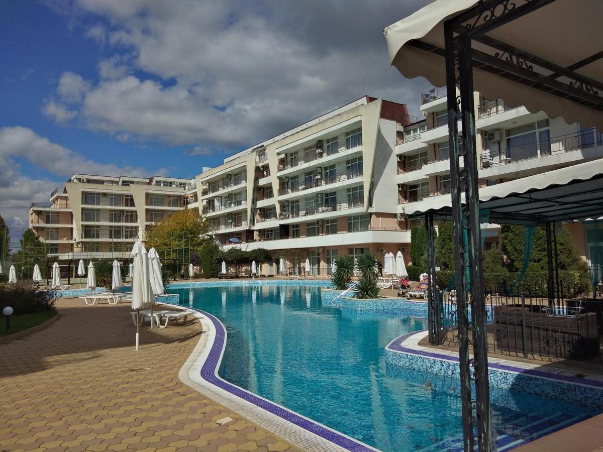 Apartment Daisy Grand Kamelia Slăntjev Brjag Exteriör bild